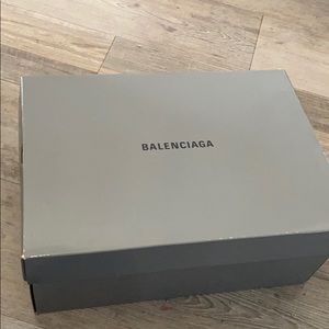 Balenciaga box